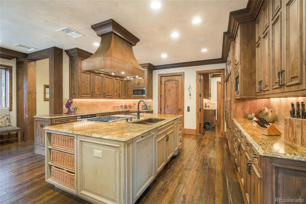 327 Peerless Drive Breckenridge CO 80424