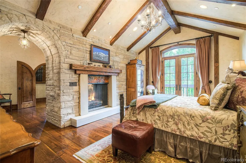 327 Peerless Drive Breckenridge CO 80424