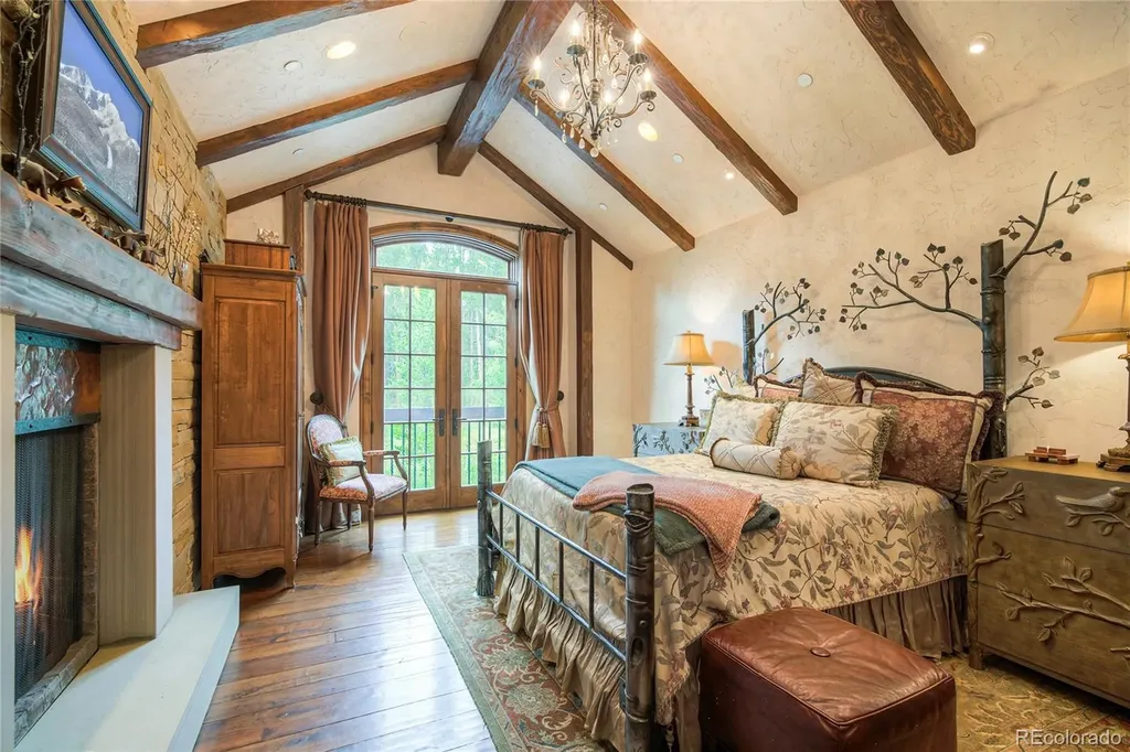 327 Peerless Drive Breckenridge CO 80424