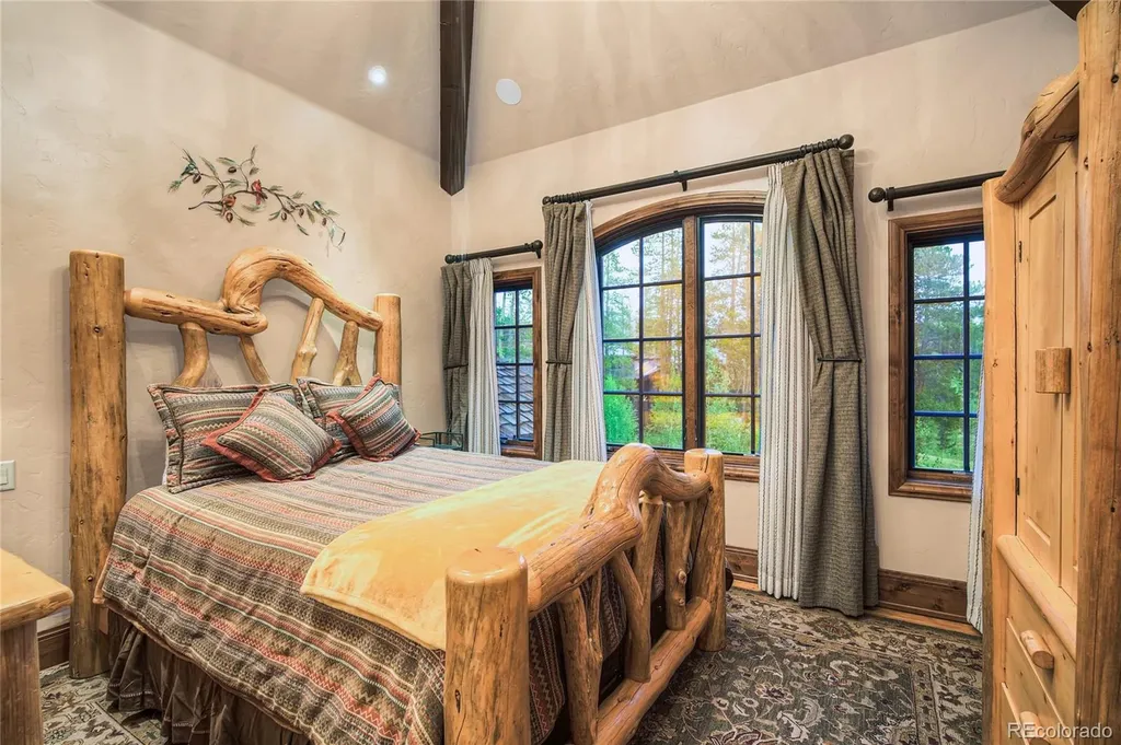 327 Peerless Drive Breckenridge CO 80424