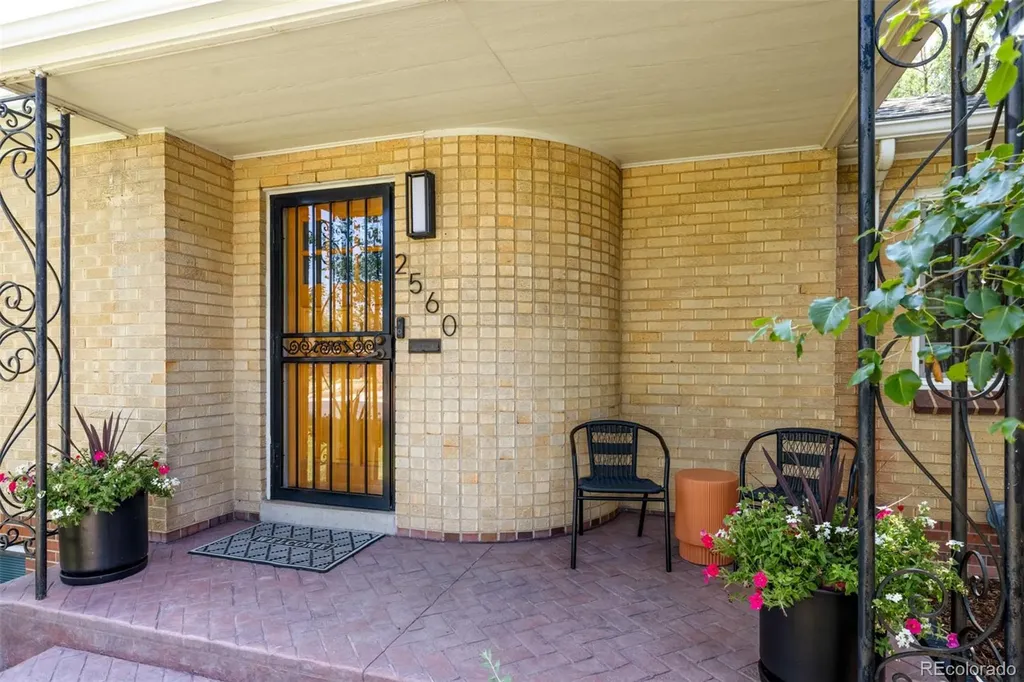 2560 Locust Street Denver CO 80207