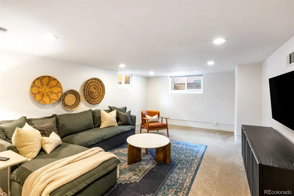 2560 Locust Street Denver CO 80207