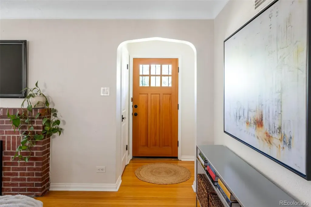 2560 Locust Street Denver CO 80207