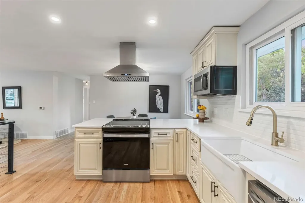 1256 S Dover Way Denver CO 80232