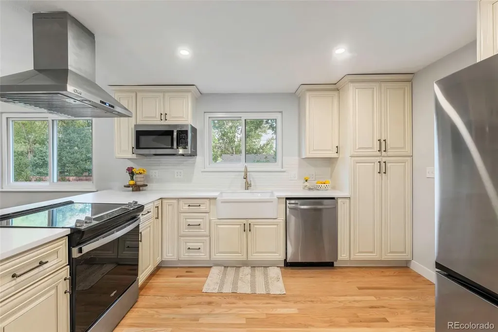 1256 S Dover Way Denver CO 80232