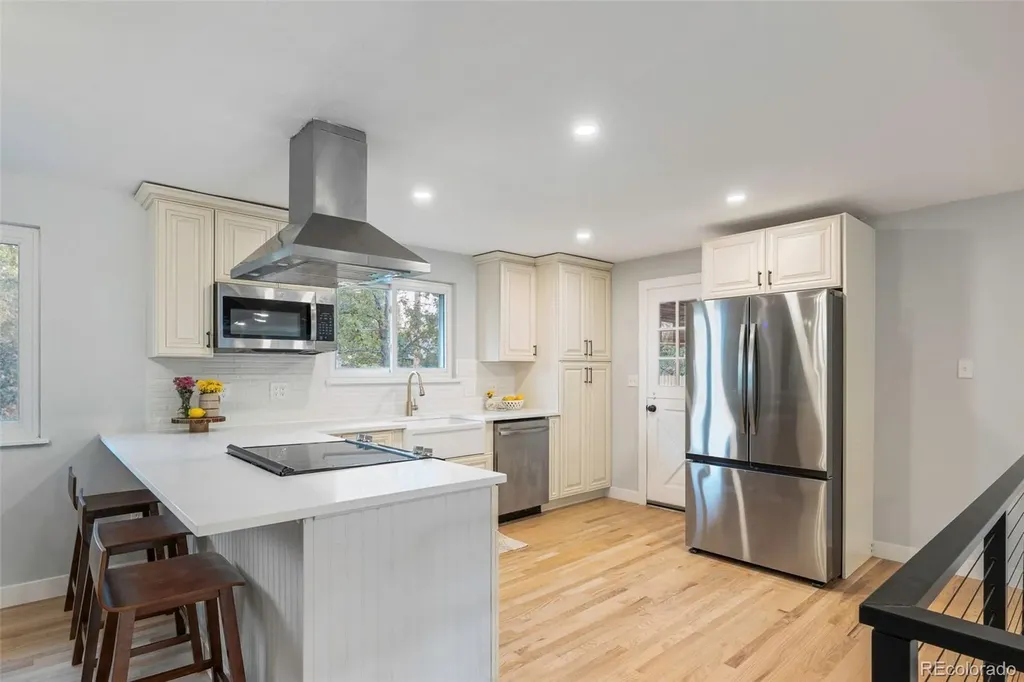 1256 S Dover Way Denver CO 80232