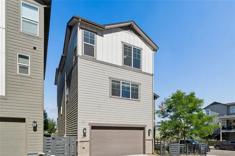 8871 Southurst Street Littleton CO 80129