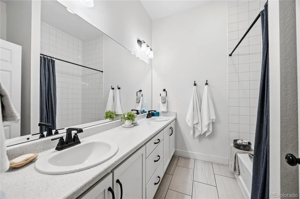 20750 E Beekman Place Denver CO 80249