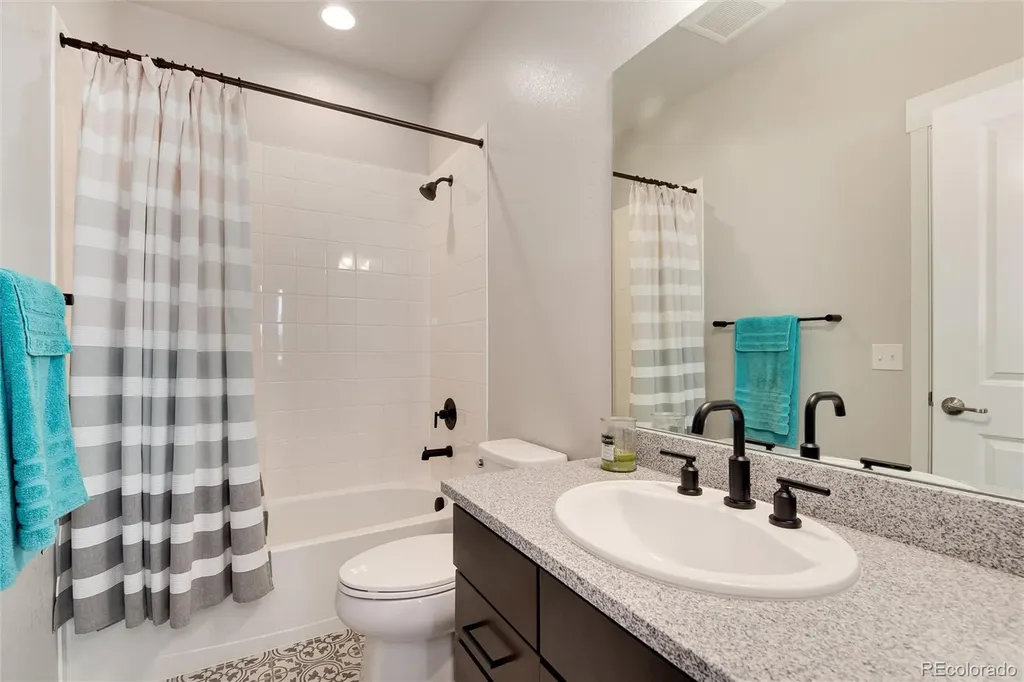 16568 Shoshone Street Broomfield CO 80023