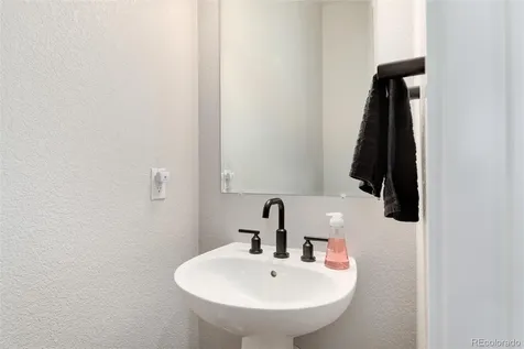 16568 Shoshone Street Broomfield CO 80023