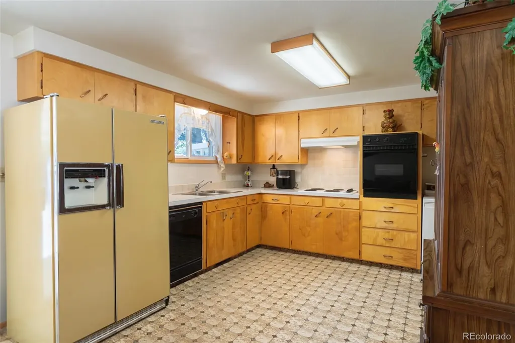 1716 Empire Avenue Loveland CO 80538
