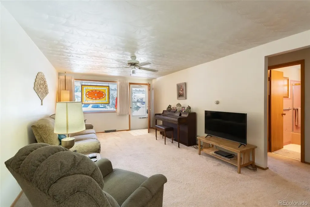 1716 Empire Avenue Loveland CO 80538