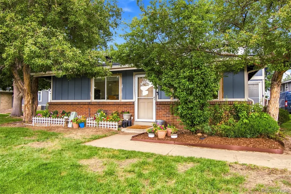 1282 S Uvalda Street Aurora CO 80012