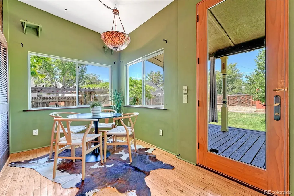 1557 Dallas Street Aurora CO 80010