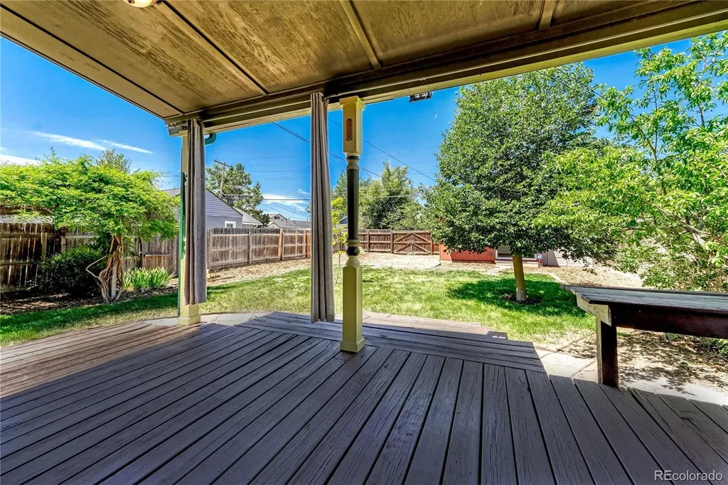 1557 Dallas Street Aurora CO 80010