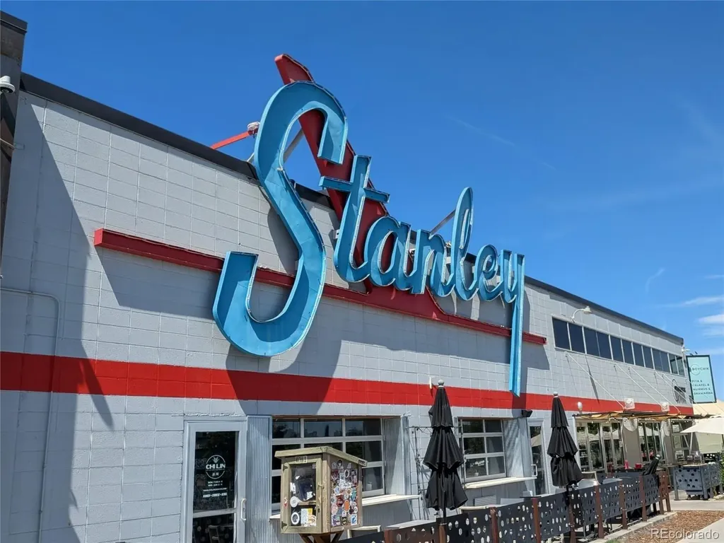 1557 Dallas Street Aurora CO 80010