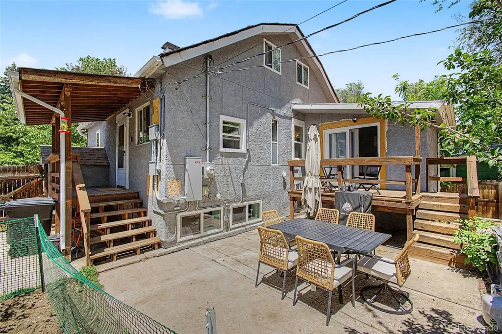 225 N Cedar Street Colorado Springs CO 80903