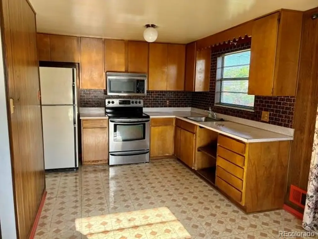 1461 Phillips Drive Denver CO 80233