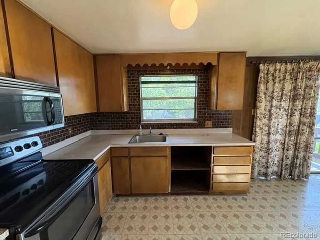1461 Phillips Drive Denver CO 80233