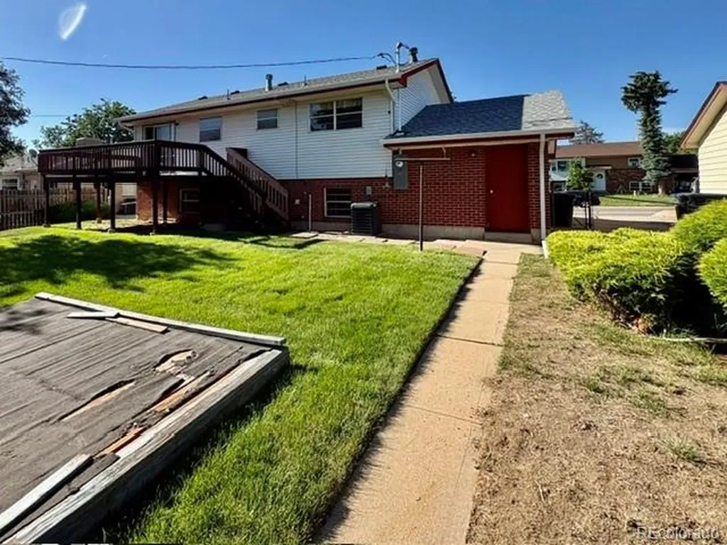 1461 Phillips Drive Denver CO 80233