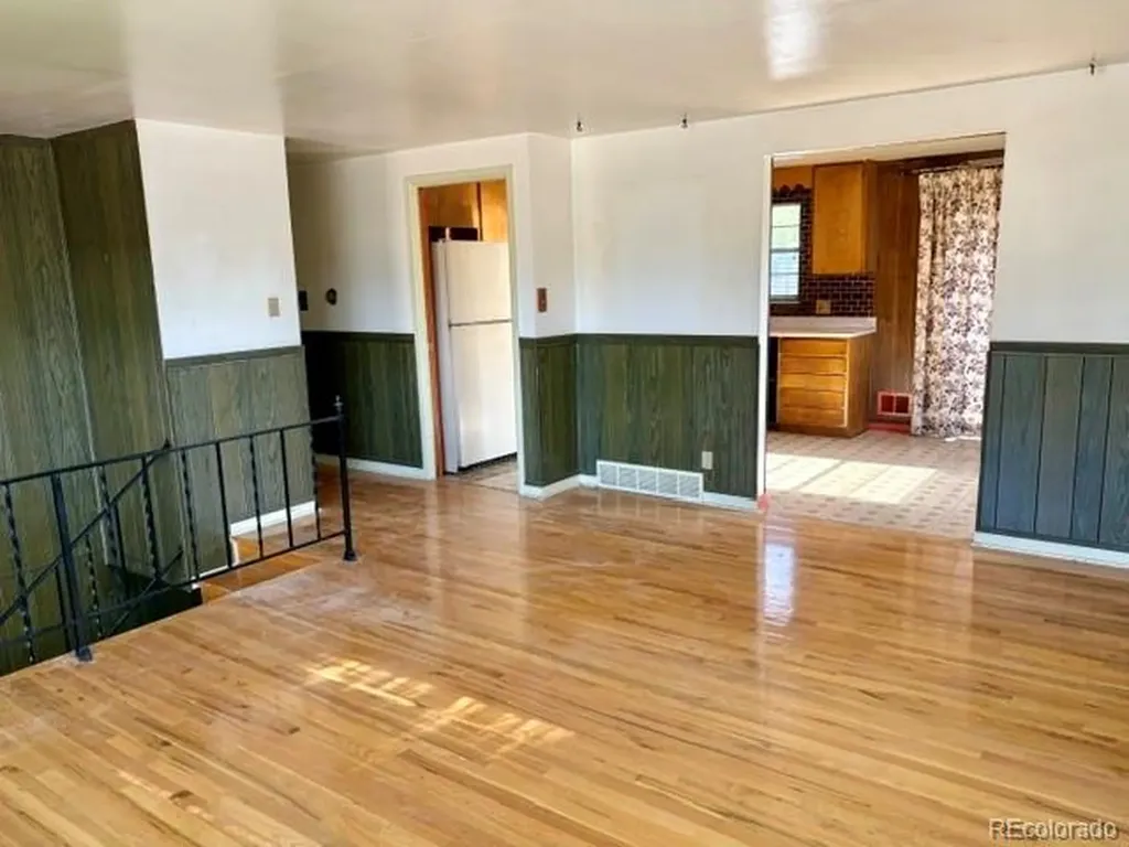 1461 Phillips Drive Denver CO 80233