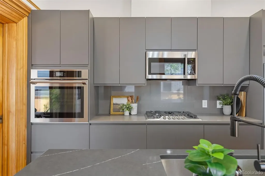 1444 Stuart Denver CO 80204