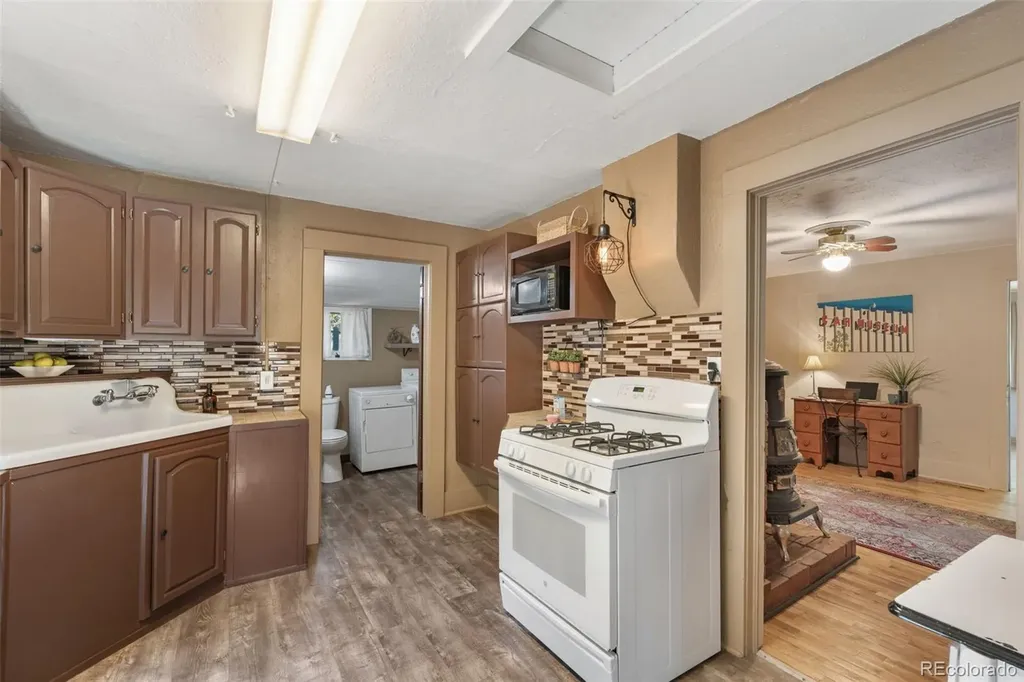 215 Washington Avenue Manitou Springs CO 80829
