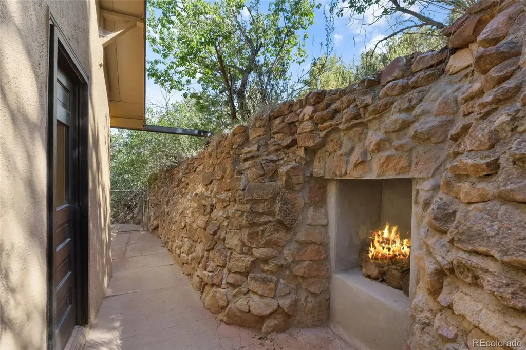 215 Washington Avenue Manitou Springs CO 80829
