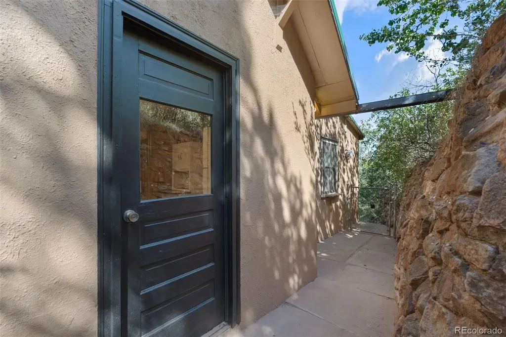 215 Washington Avenue Manitou Springs CO 80829