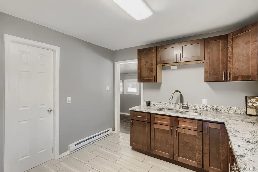 2263 W Parkhill Avenue Littleton CO 80120