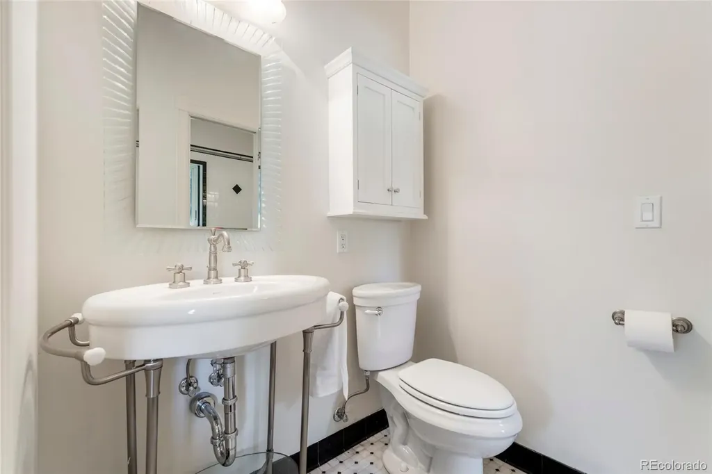 6901 E 12th Avenue Denver CO 80220