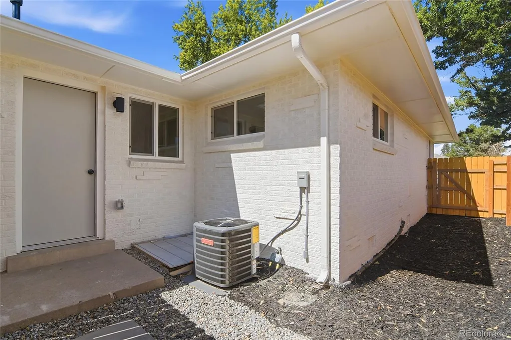 3662 Grape Street Denver CO 80207