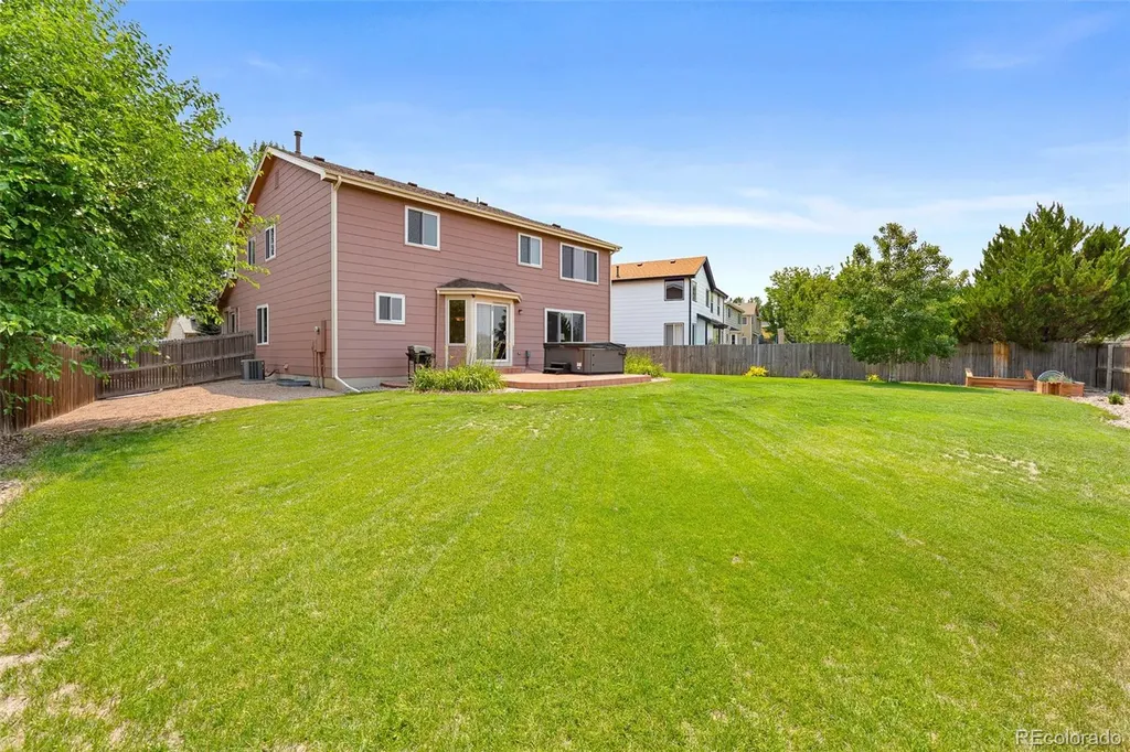 7163 Orchard Avenue Longmont CO 80504