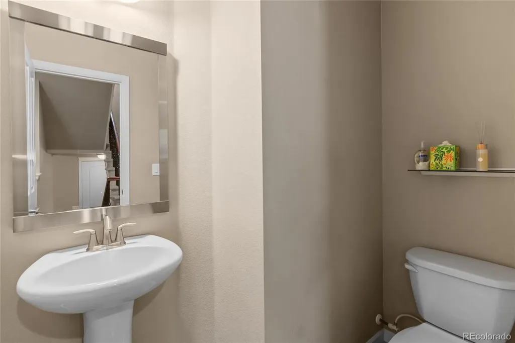 9456 Rockhurst Street Littleton CO 80129
