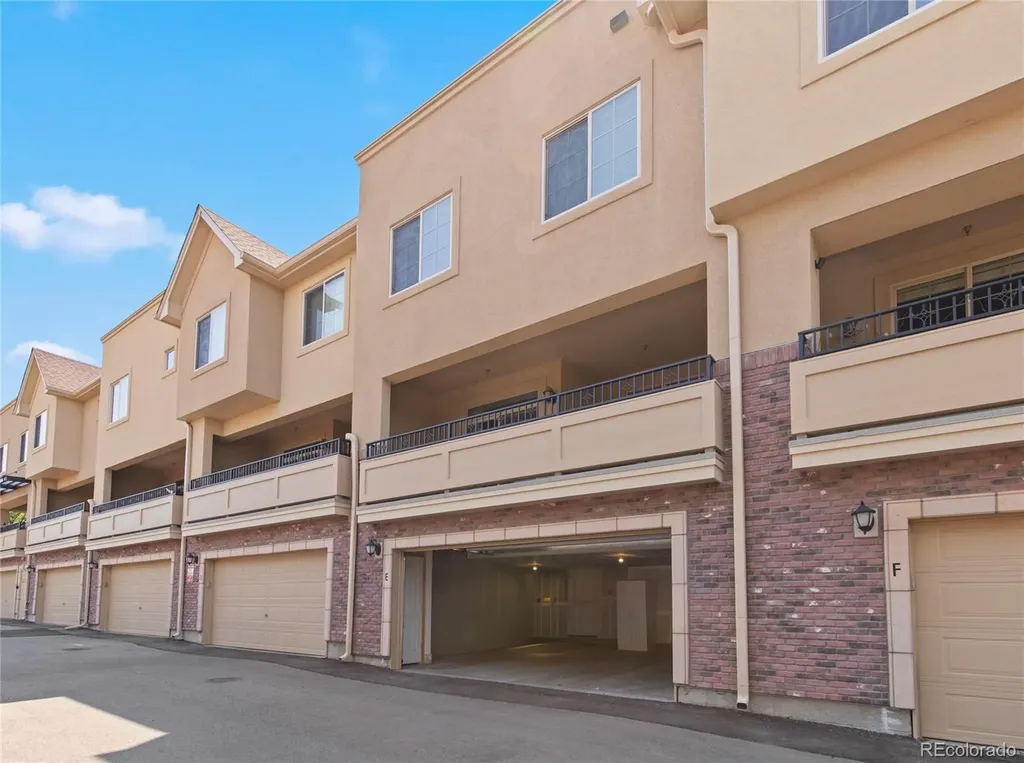 9456 Rockhurst Street Littleton CO 80129