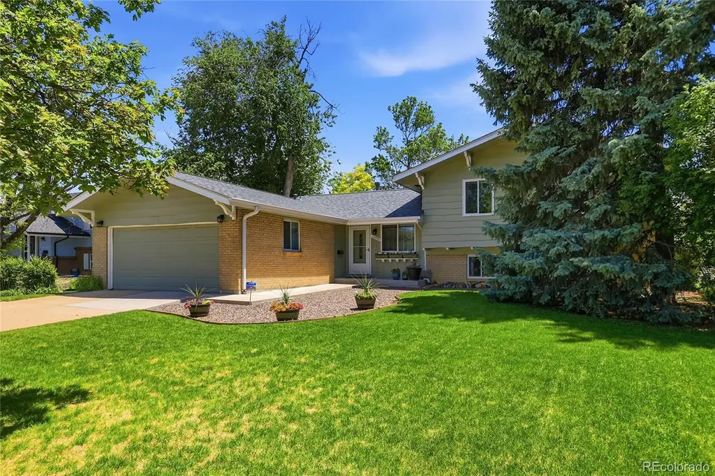 12946 E 2nd Avenue Aurora CO 80011