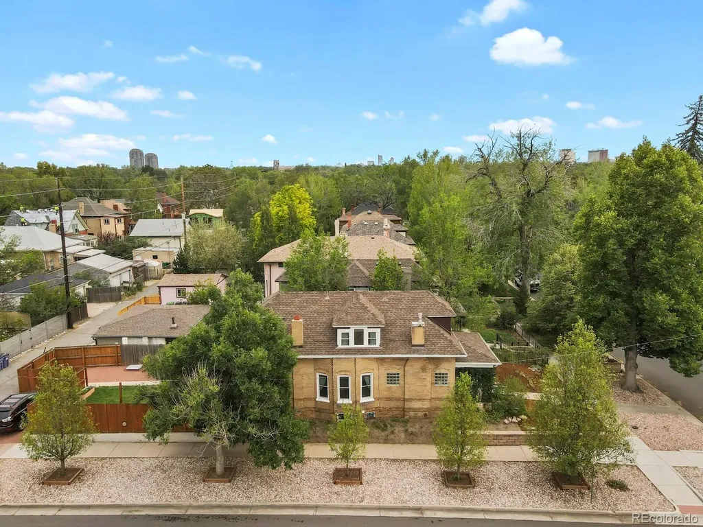 2952 N Vine Street Denver CO 80205