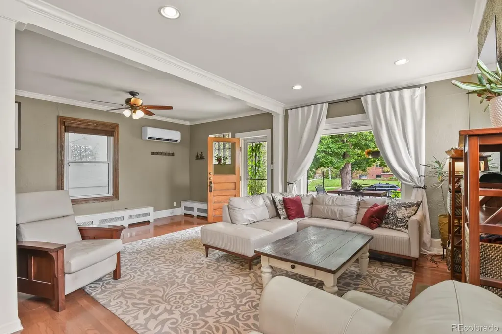 2952 N Vine Street Denver CO 80205