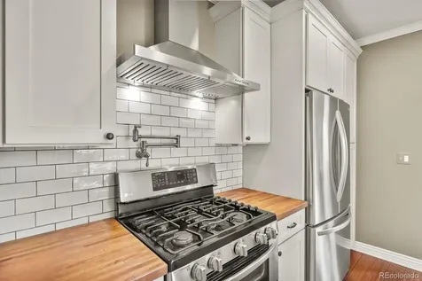 2952 N Vine Street Denver CO 80205