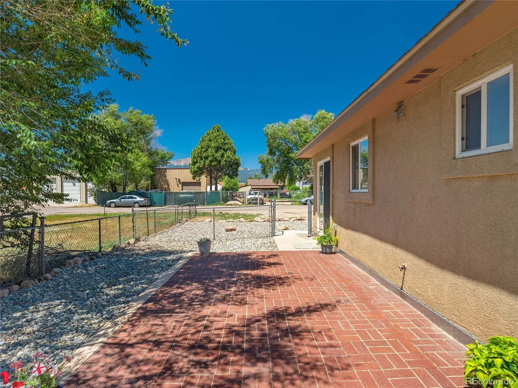 3025 Grandview Street Colorado Springs CO 80907