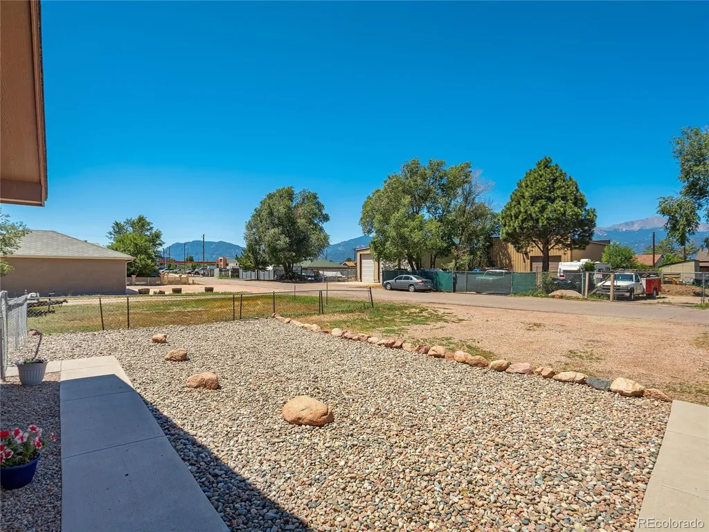3025 Grandview Street Colorado Springs CO 80907