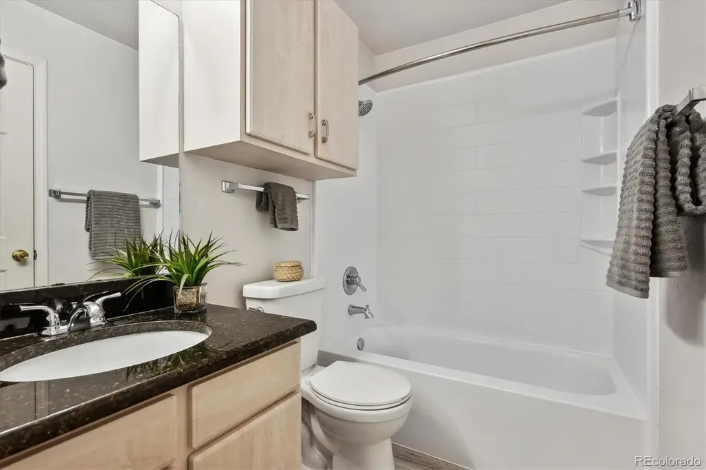 4804 E Kentucky Avenue Denver CO 80246