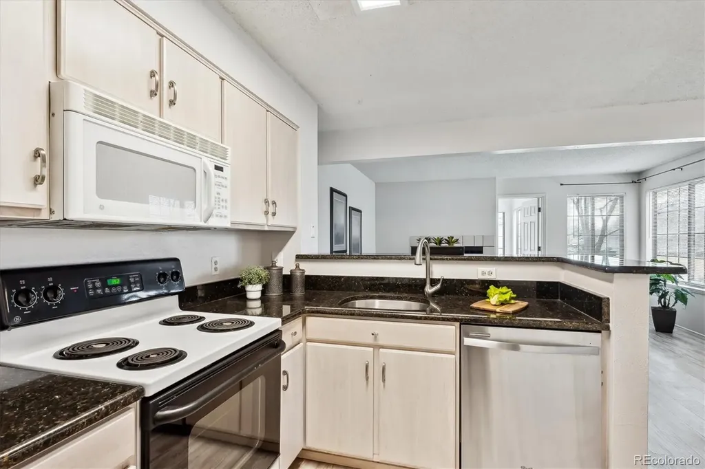 4804 E Kentucky Avenue Denver CO 80246