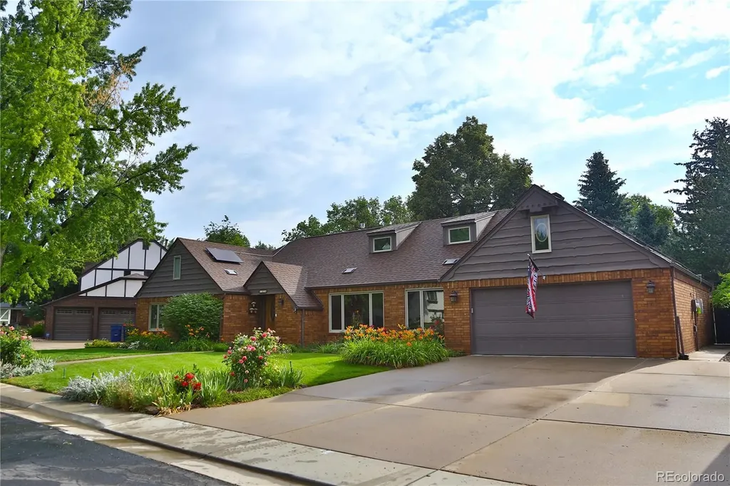 1370 Bellaire Street Broomfield CO 80020