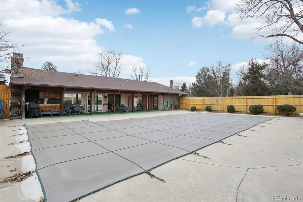 900 Mountain View Avenue Longmont CO 80501