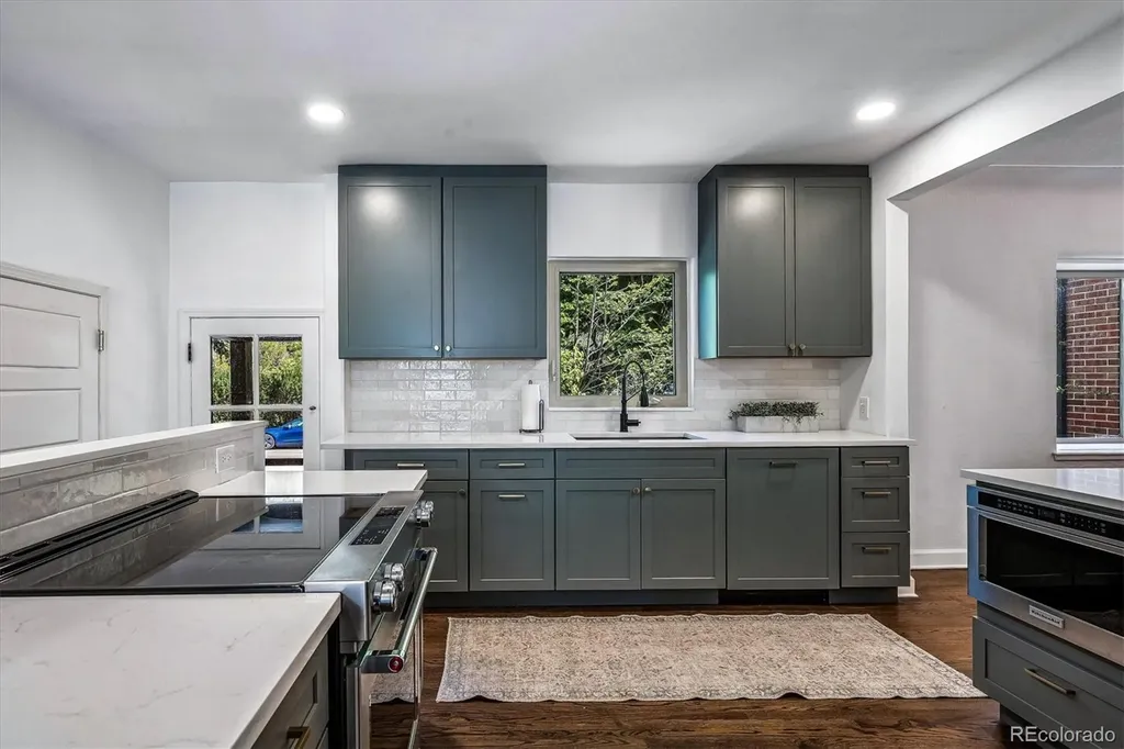 1585 Krameria Street Denver CO 80220