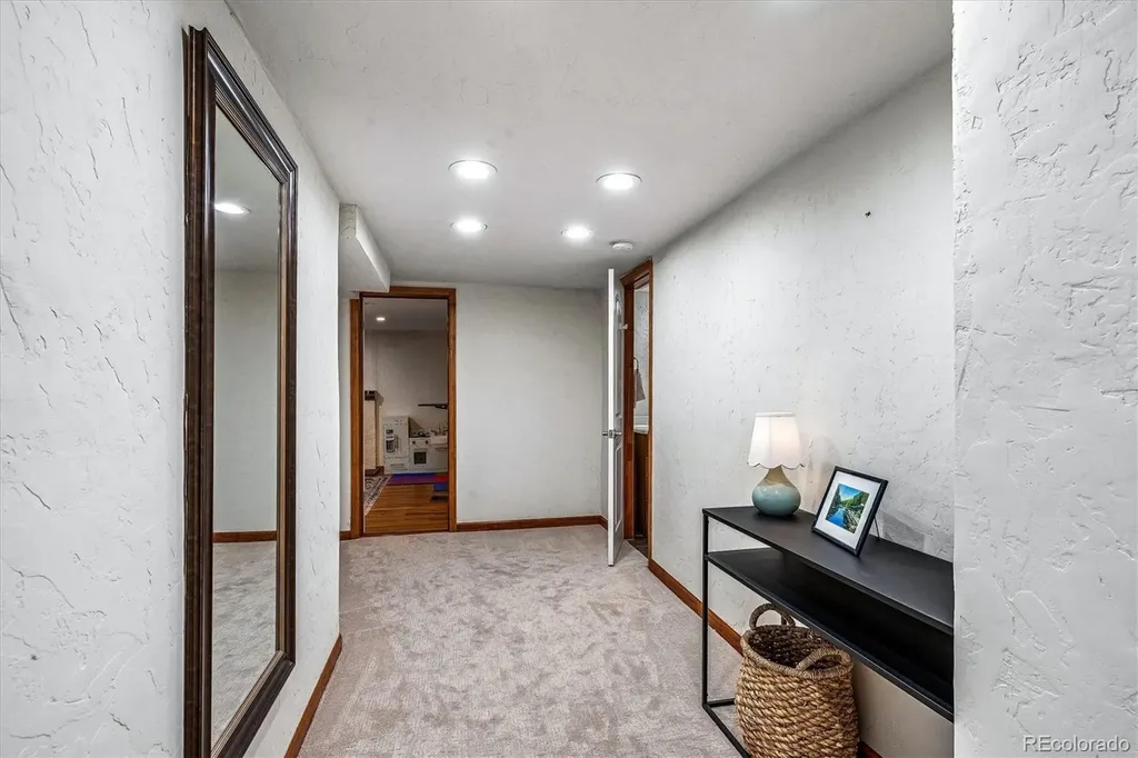 1585 Krameria Street Denver CO 80220