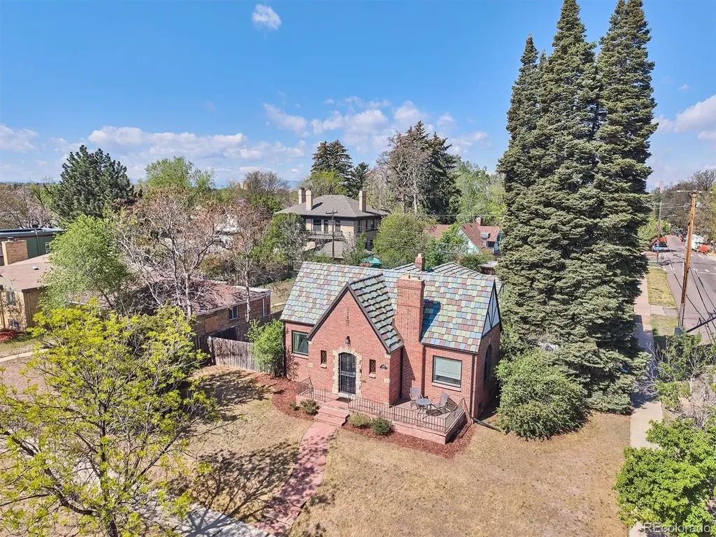 1585 Krameria Street Denver CO 80220