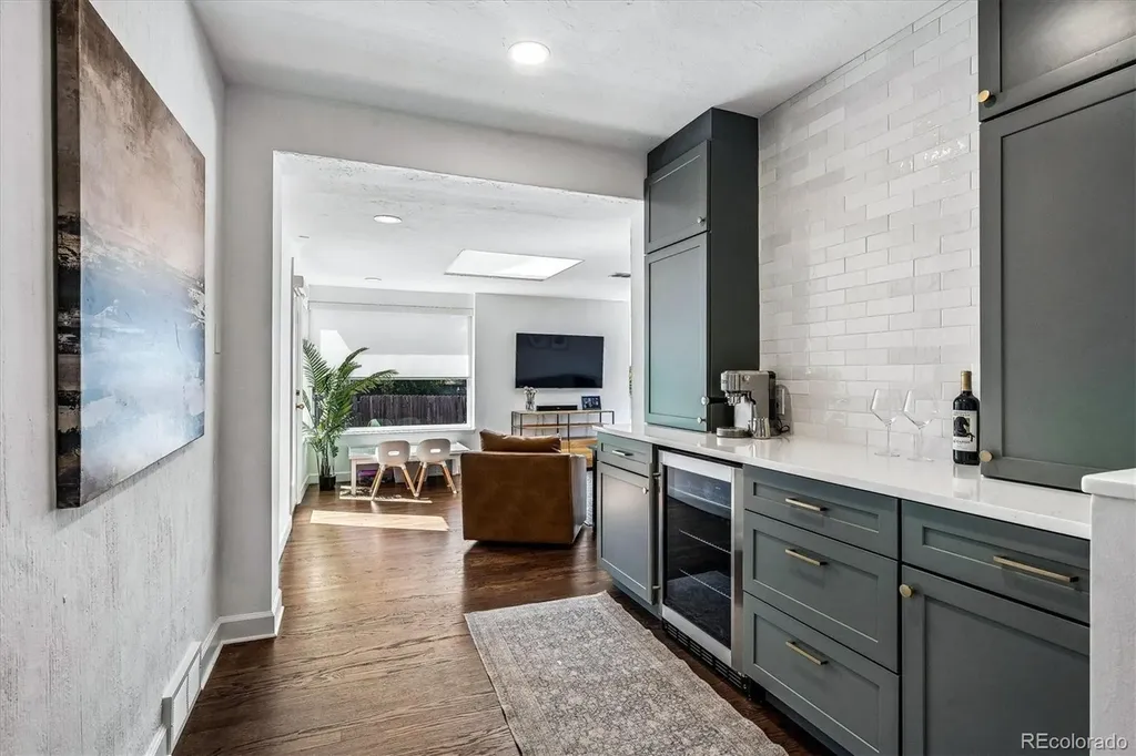 1585 Krameria Street Denver CO 80220