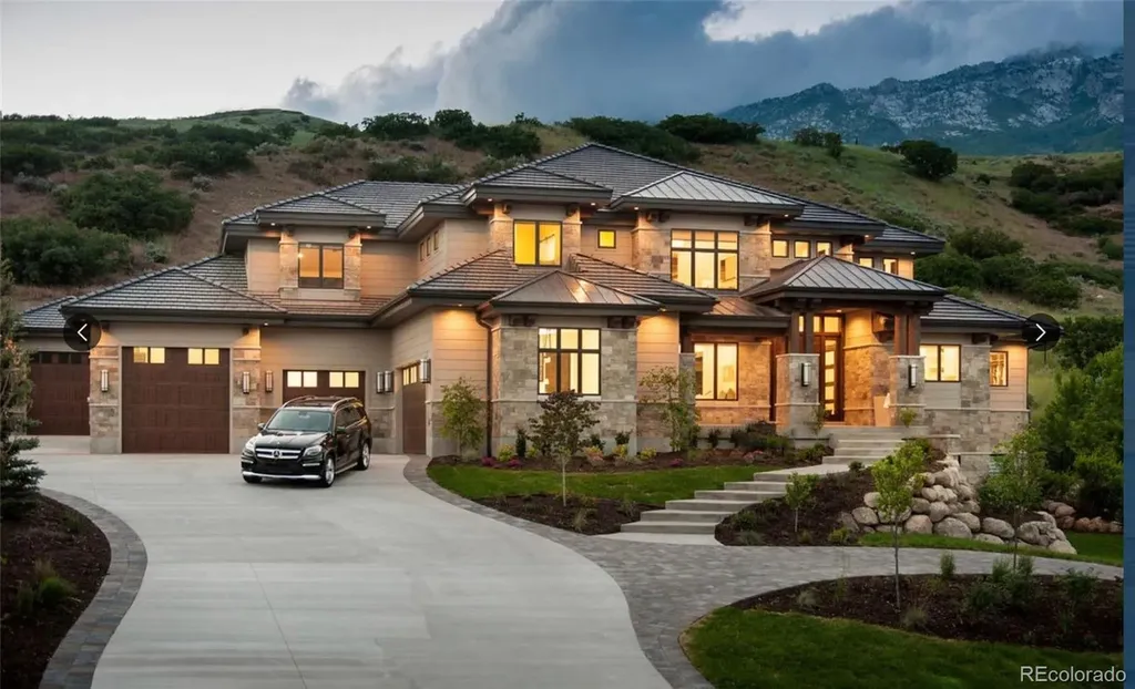 5814 Country Club Drive Larkspur CO 80118